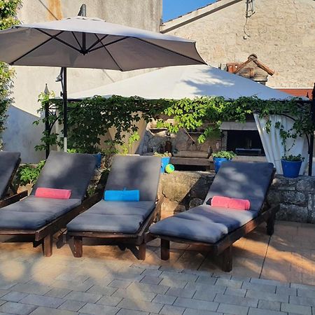 Villa Kazun With Private Pool And Two Gardens Marčana Buitenkant foto